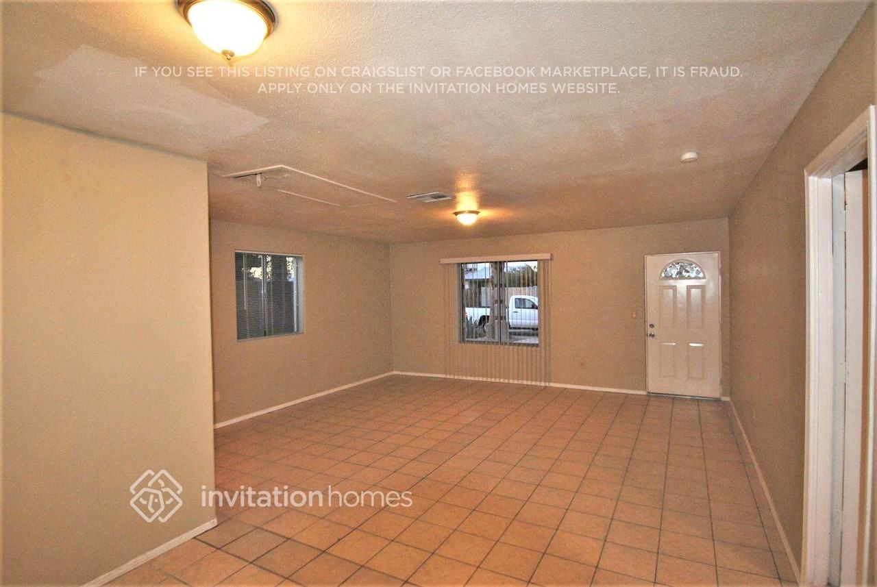 5229 W Palm Ln - Photo 2 of 9