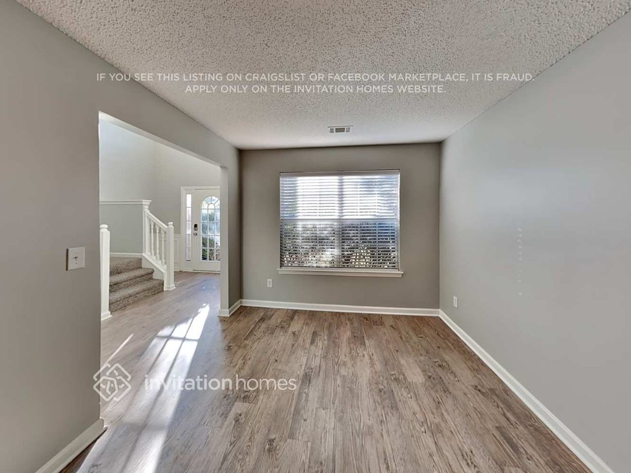 6950 Foxmoor Way - Photo 4 of 24