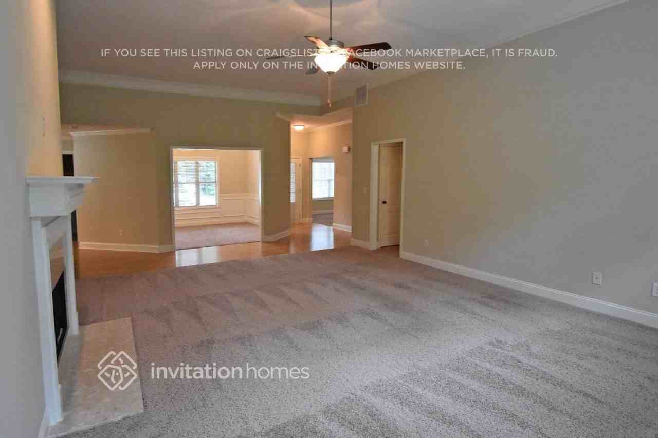 680 Herring Rd - Photo 2 of 15