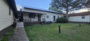 featured image of Pickett Apartments