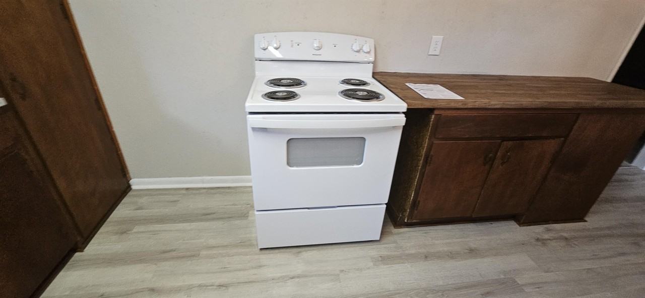 Pickett Apartments - Photo 4 of 45