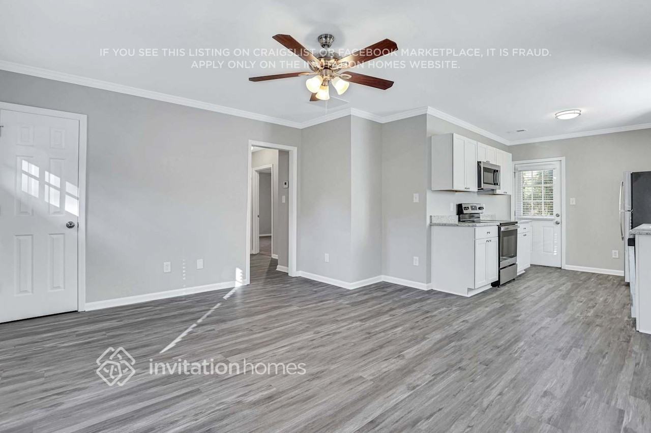 843 Meadow Pl - Photo 3 of 14