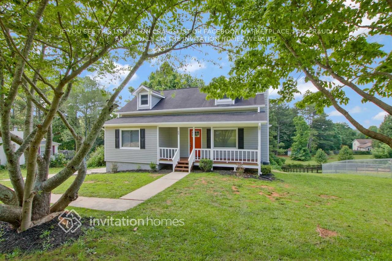 64 Stacey Dr - Photo 3 of 26