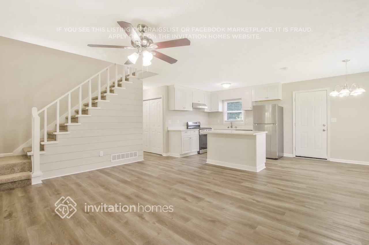 64 Stacey Dr - Photo 7 of 26