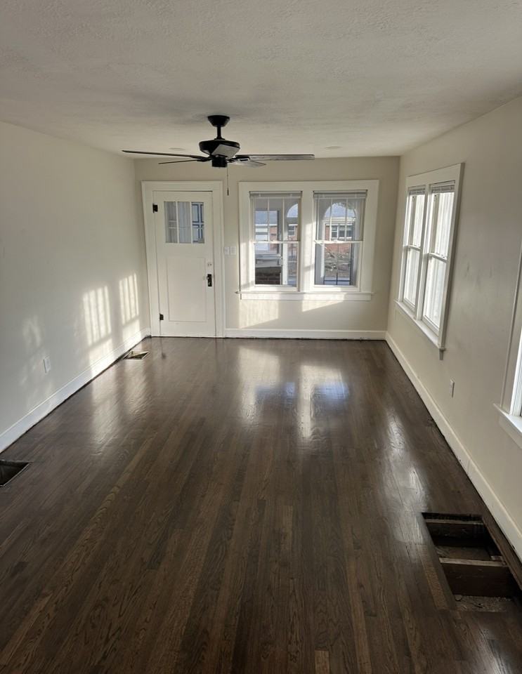 126 S Willow Ave #1 - Photo 4 of 9