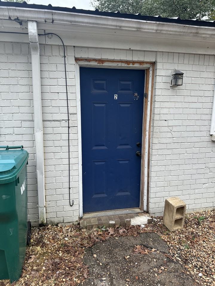 159 E Tenth St #3 - Photo 5 of 8