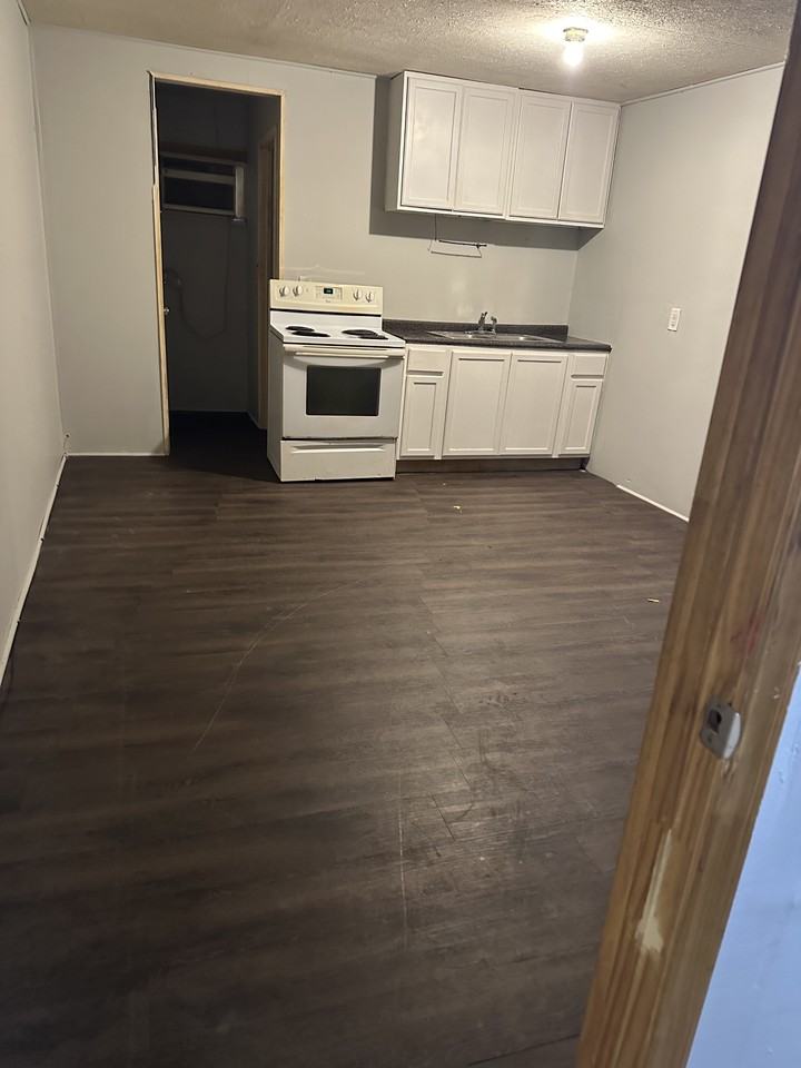 159 E Tenth St #3 - Photo 7 of 8