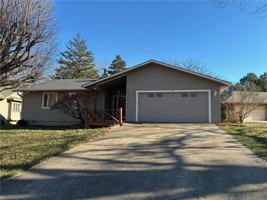 featured image of 21 Farnham Dr