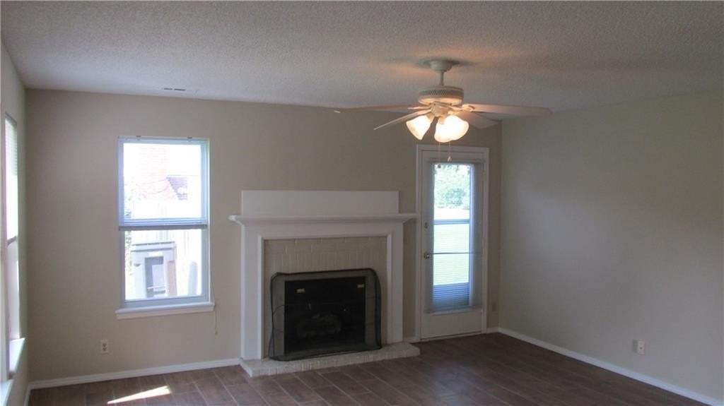 1405 S 12th St - Photo 3 of 7