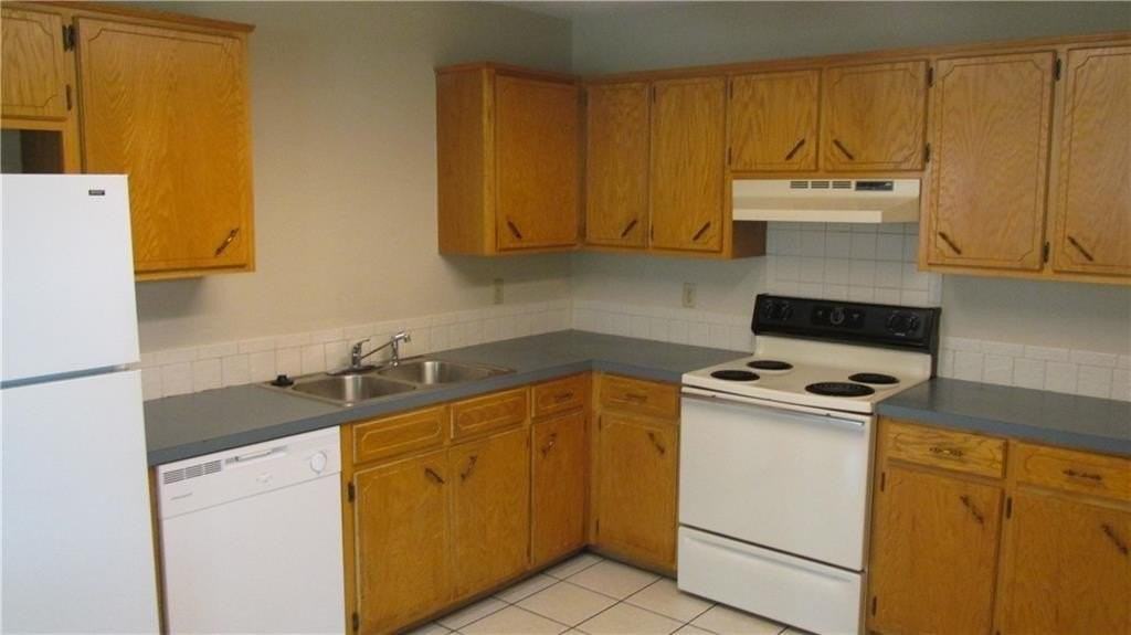 1405 S 12th St - Photo 4 of 7