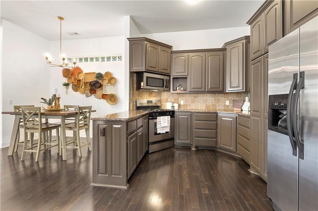 619 N Rupple Rd - Photo 5 of 23