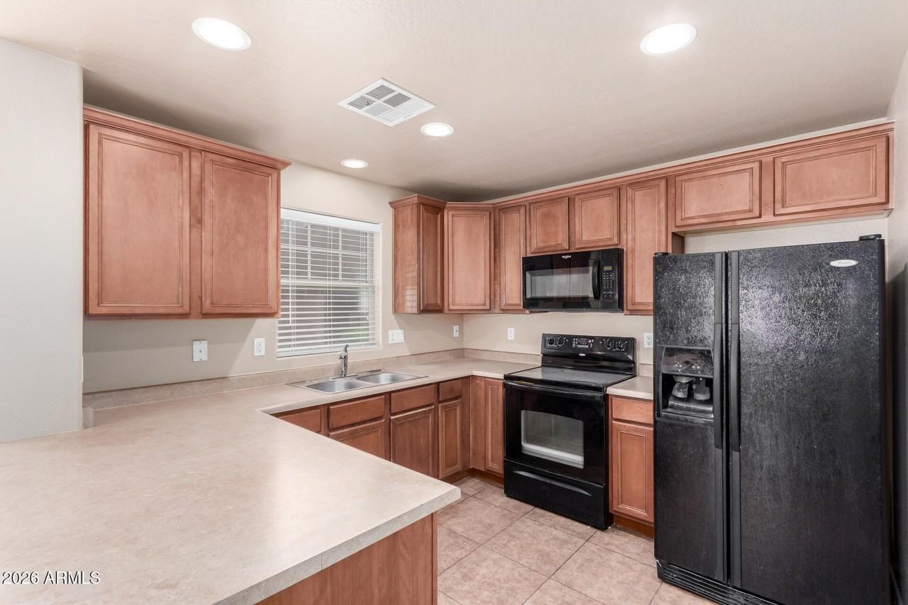 2858 E Megan St - Photo 4 of 29