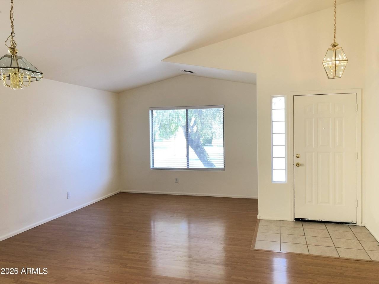 16668 W Belleview St - Photo 4 of 25