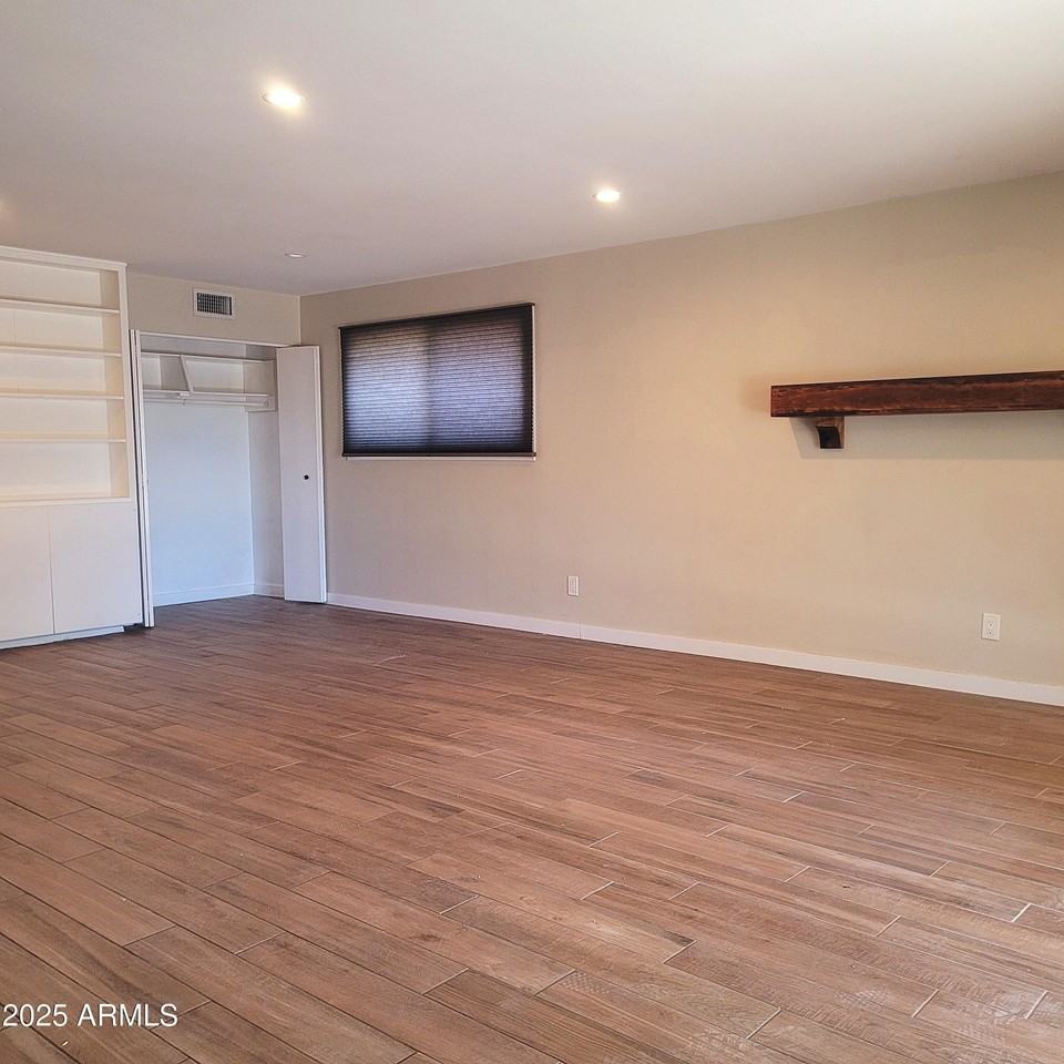 1229 E Manhatton Dr - Photo 5 of 15