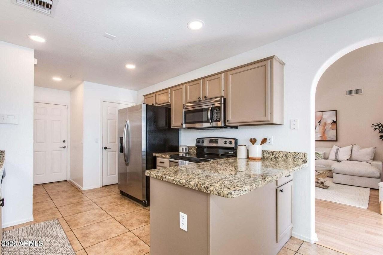 2647 N Miller Rd Unit 12 #12 - Photo 7 of 27