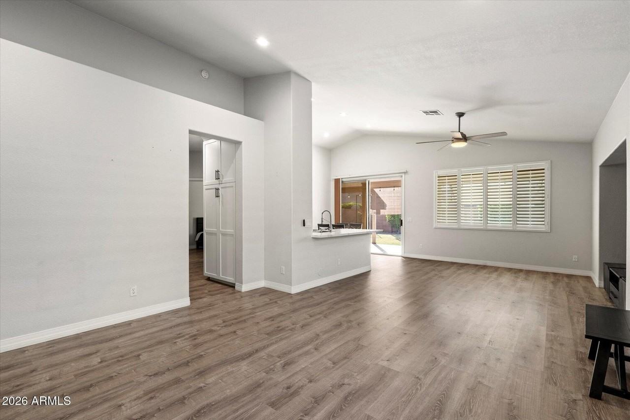 6681 W Dublin Ln - Photo 2 of 20