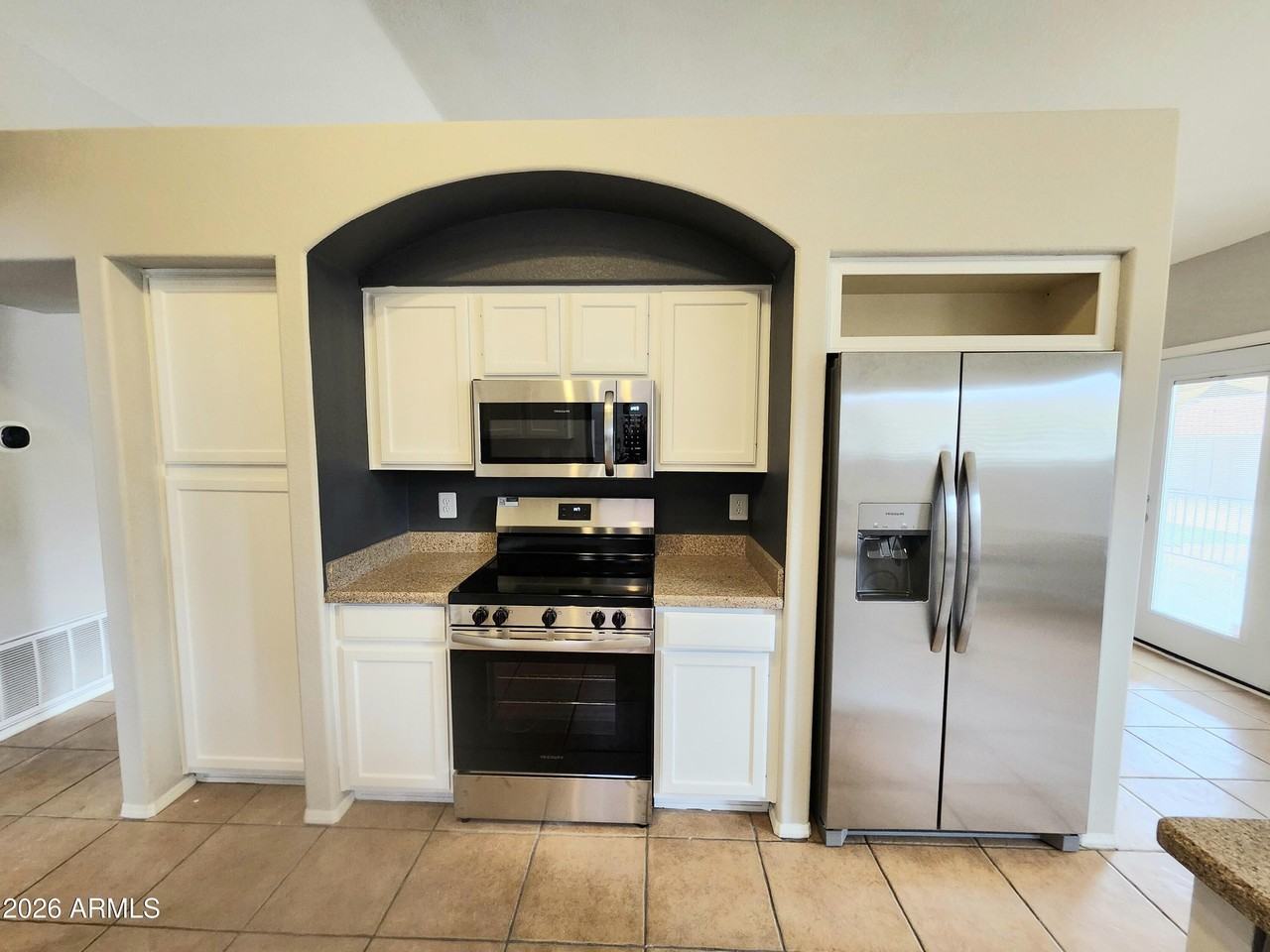 2545 E Granite View Dr - Photo 4 of 30