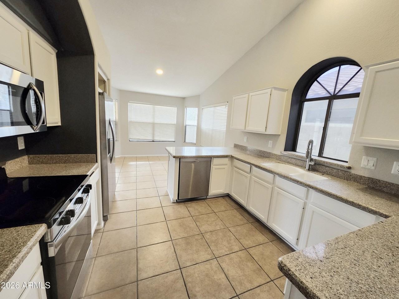 2545 E Granite View Dr - Photo 5 of 30