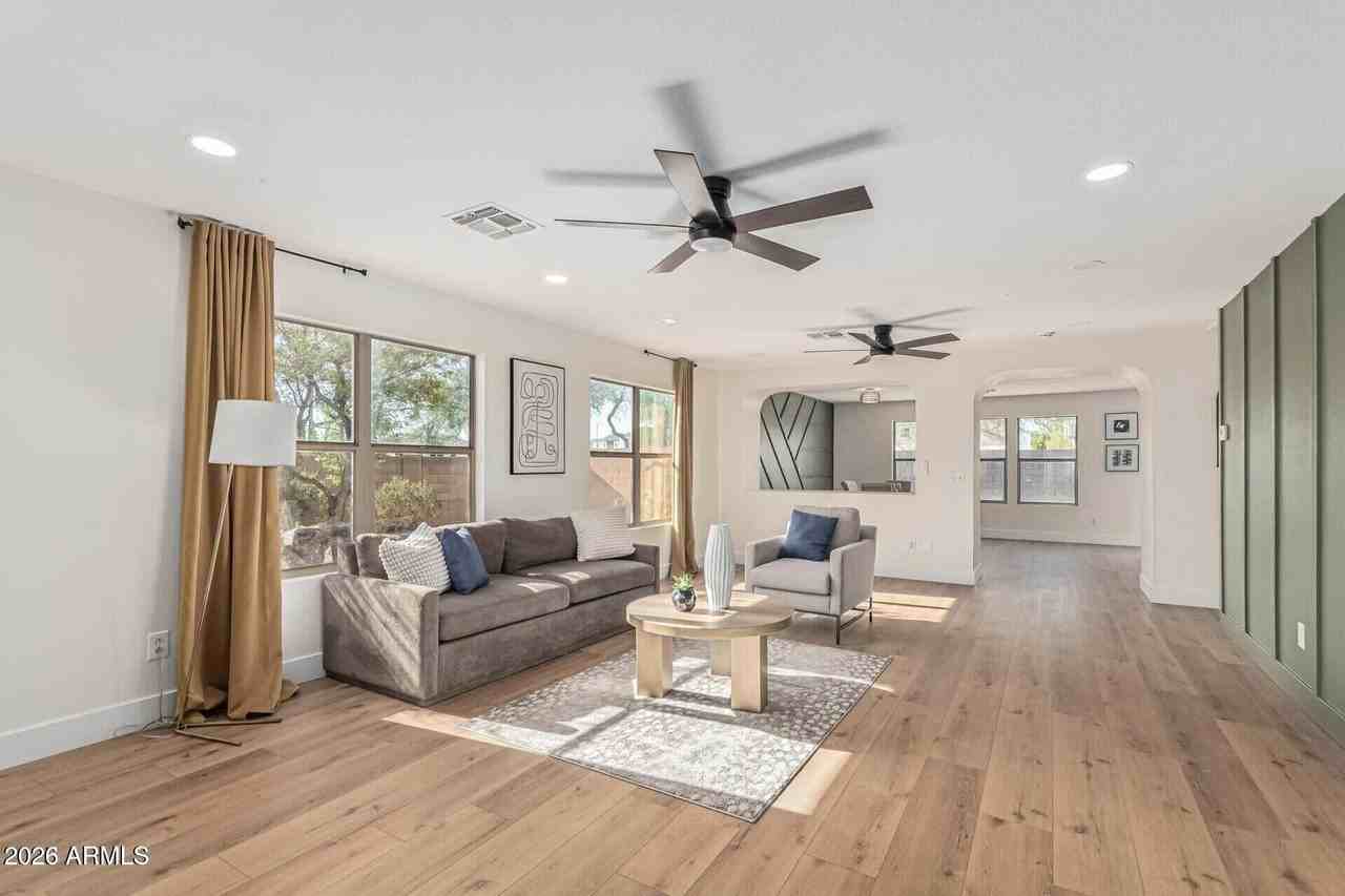 13862 W Fargo Dr - Photo 4 of 30