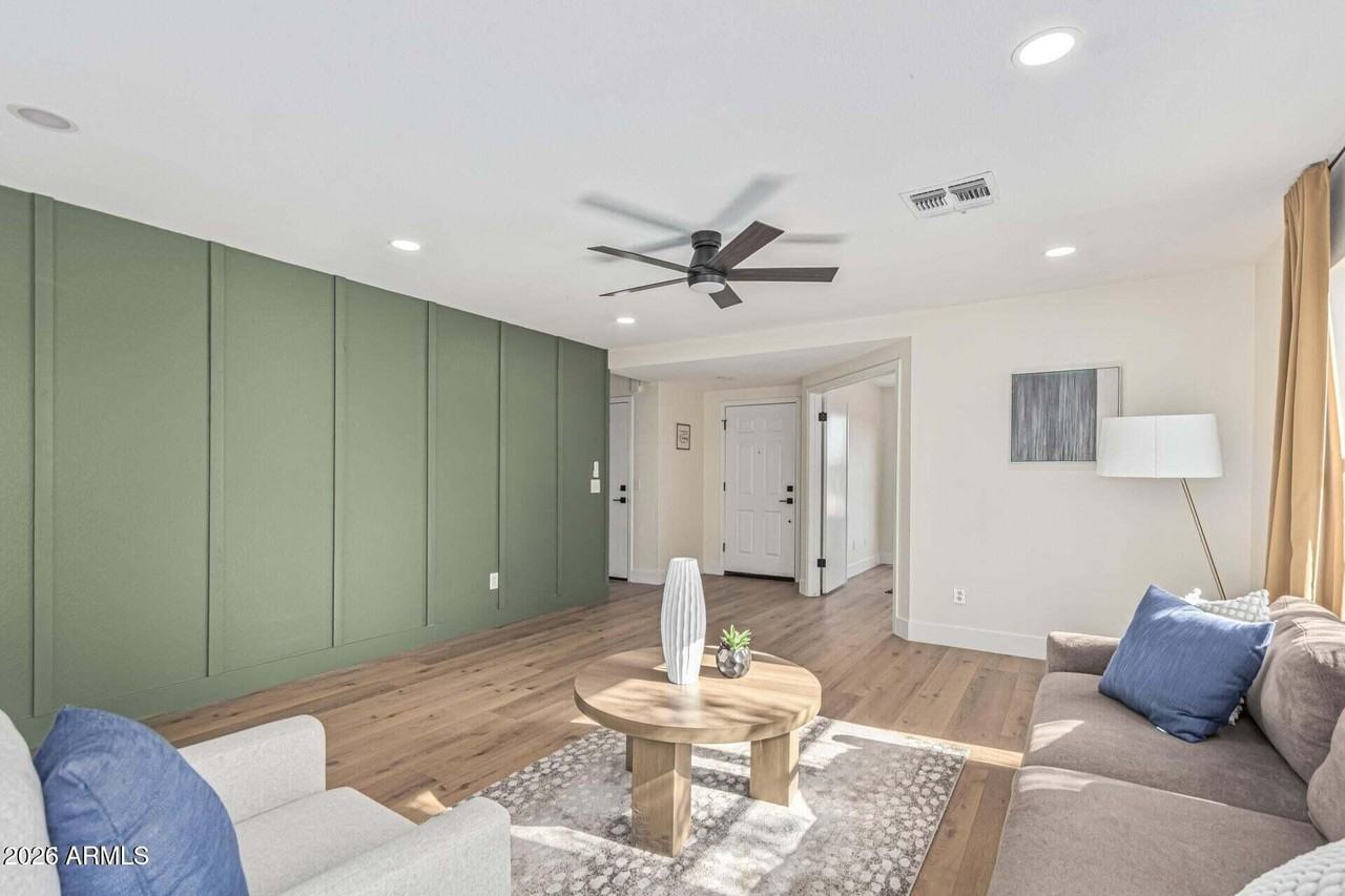 13862 W Fargo Dr - Photo 5 of 30