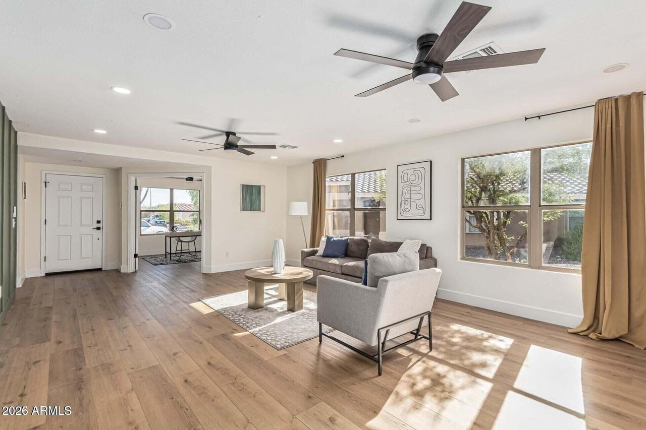 13862 W Fargo Dr - Photo 7 of 30