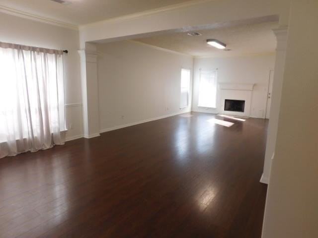 2095 Rosewood St - Photo 5 of 13