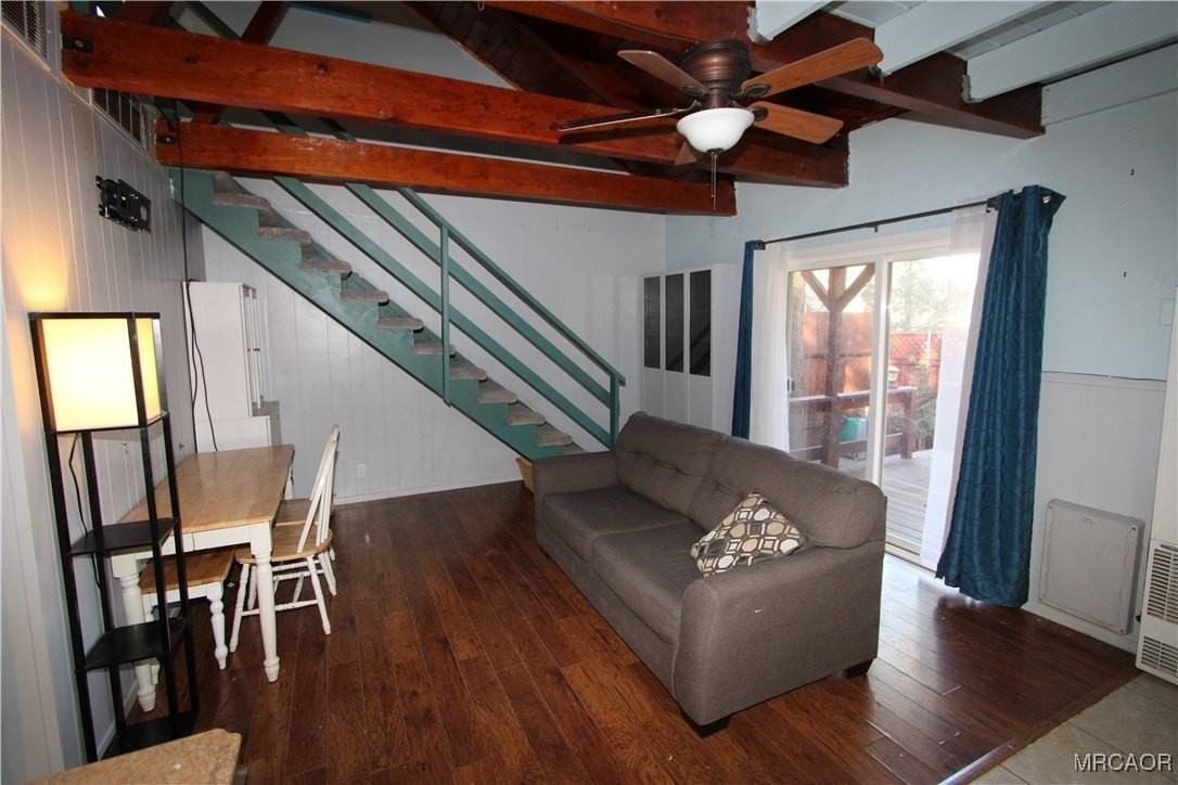 731 Holmes Ln - Photo 3 of 17