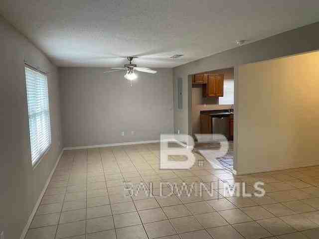 5652 Dee St #A - Photo 2 of 11