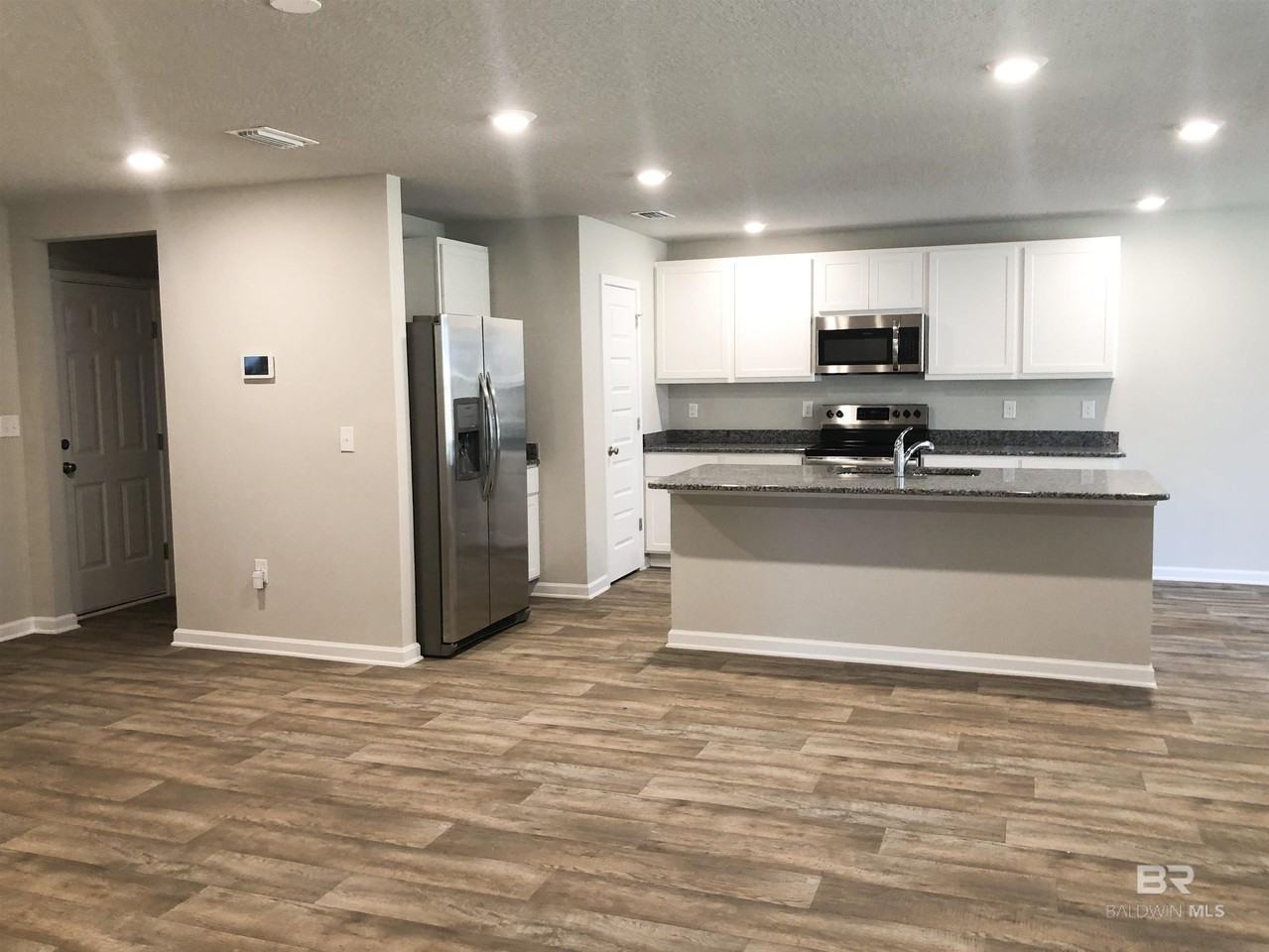 723 Amador Ave - Photo 7 of 20