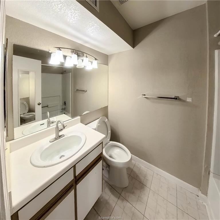 523 Southwest Pkwy #302 - Photo 6 of 10