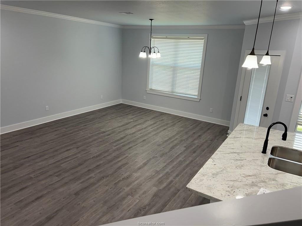 1409 Ailin Dr - Photo 6 of 12