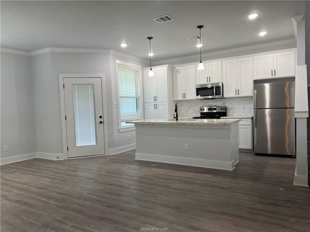 1409 Ailin Dr - Photo 7 of 12