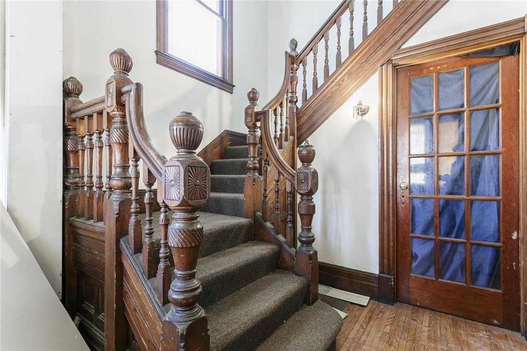 500 Oxford St Unit 1 #1 - Photo 3 of 19