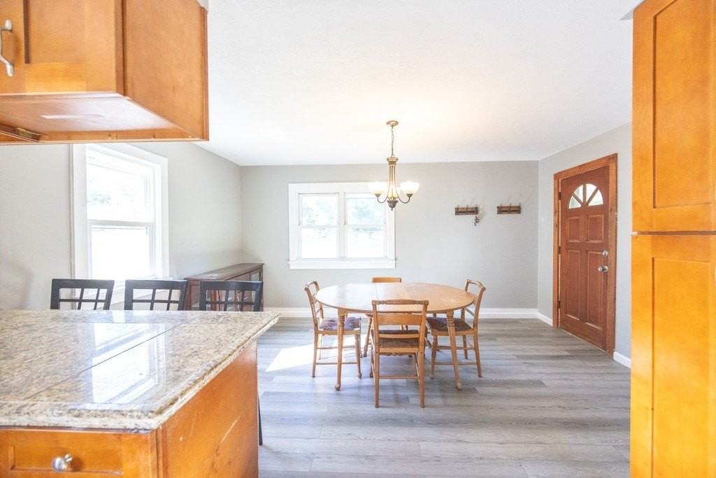 52 East Ave - Photo 7 of 44