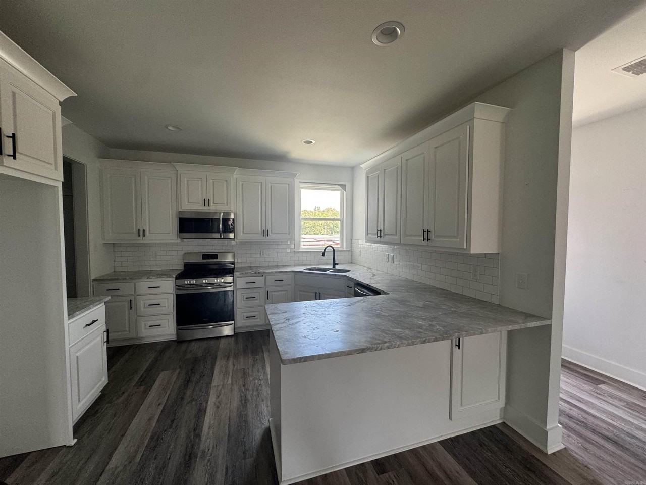 2529 Kara Ln - Photo 3 of 13