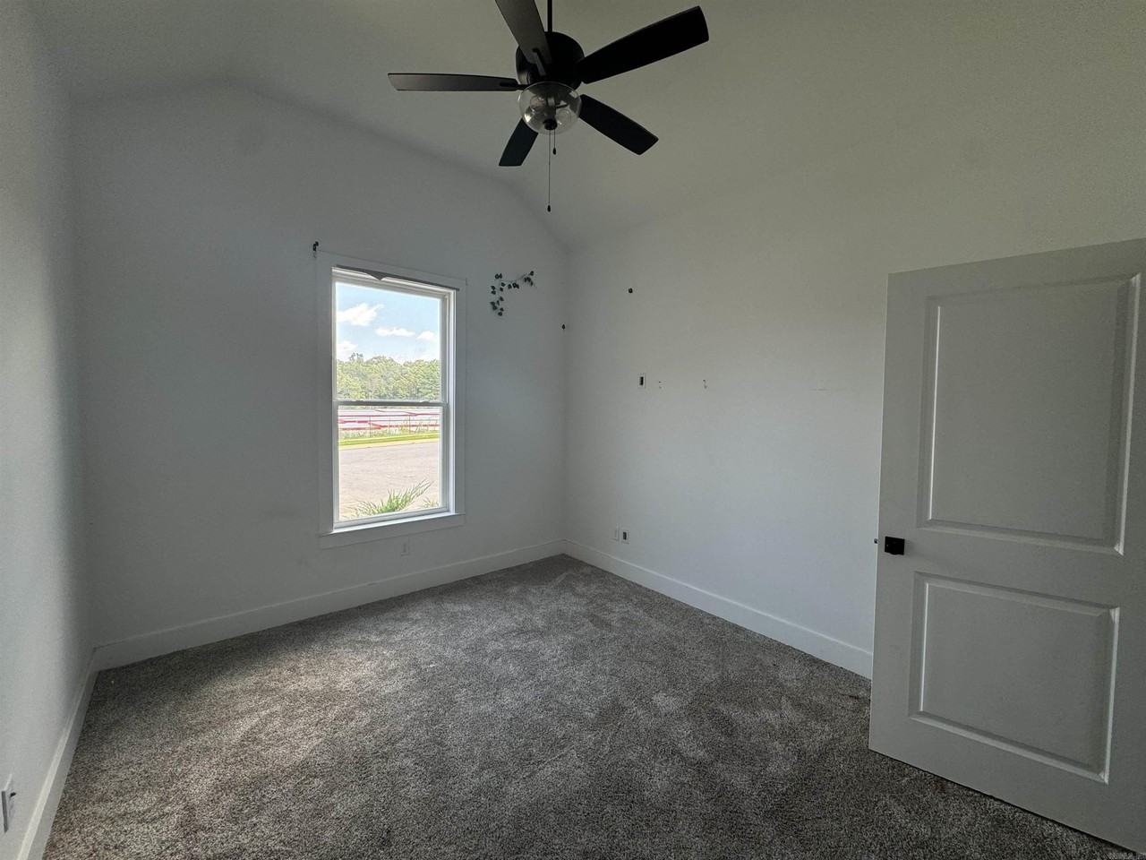 2529 Kara Ln - Photo 4 of 13