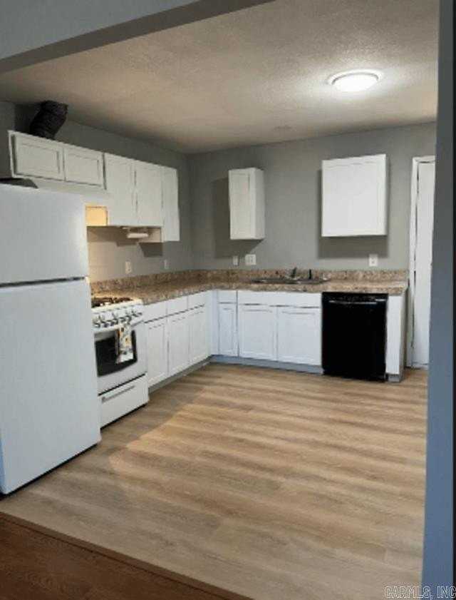 513 Lowden St - Photo 3 of 5