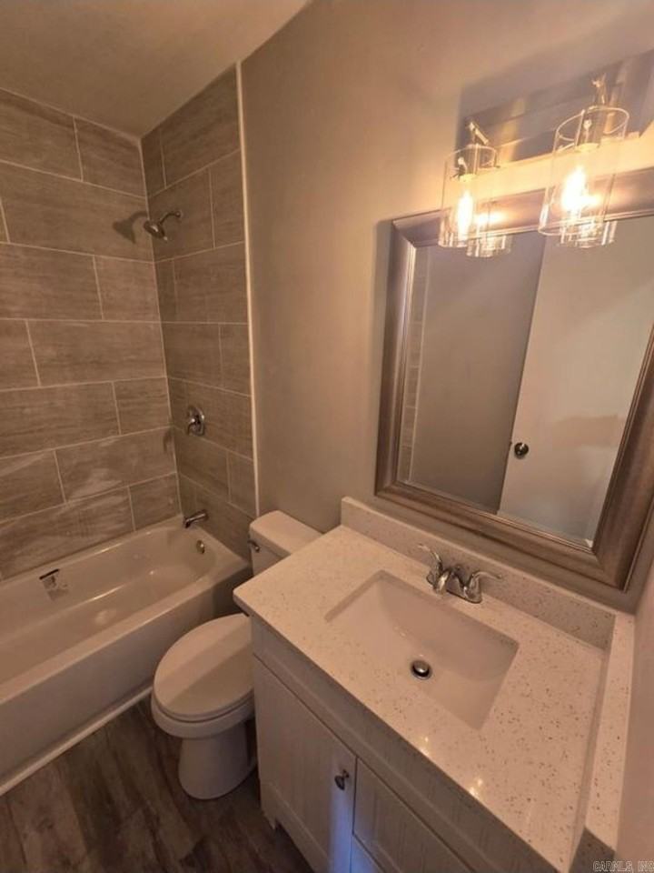 620 Brookhaven Ct - Photo 7 of 10