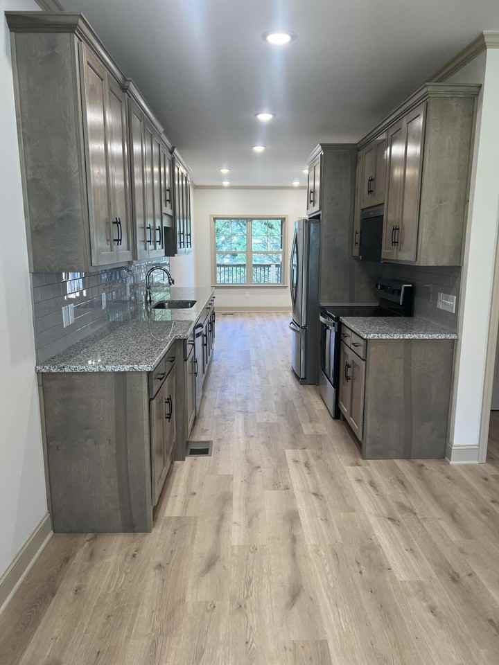 2307 Ashmore Ave - Photo 4 of 16