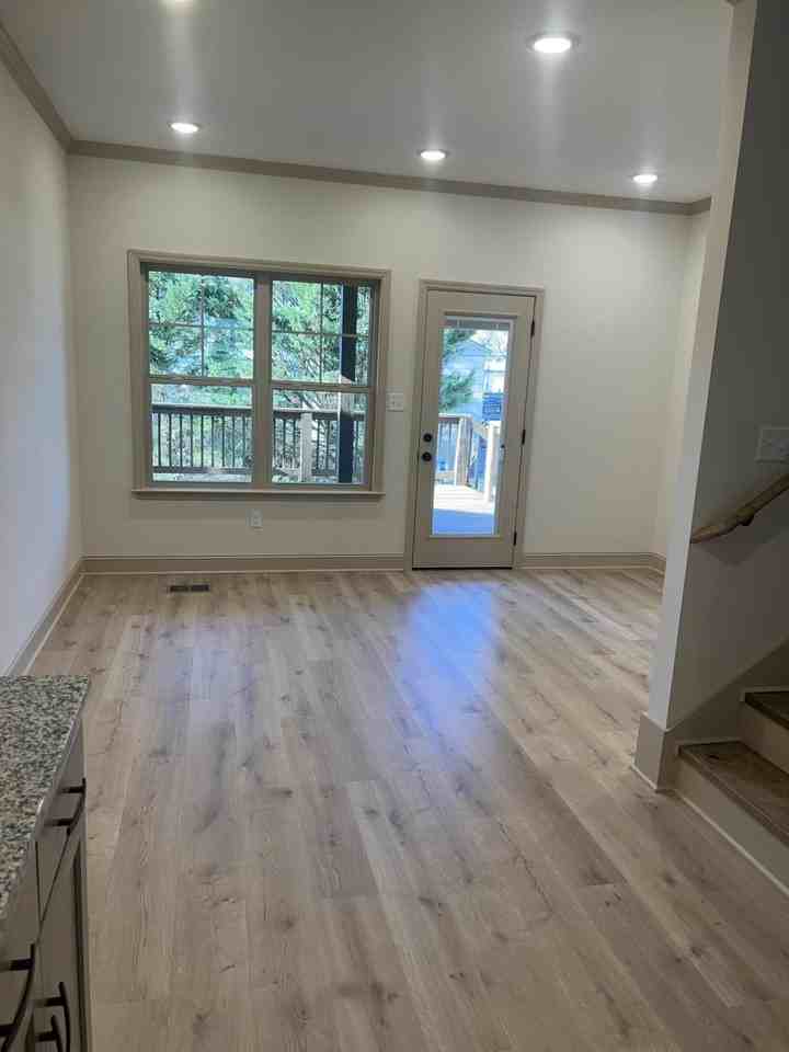 2307 Ashmore Ave - Photo 5 of 16