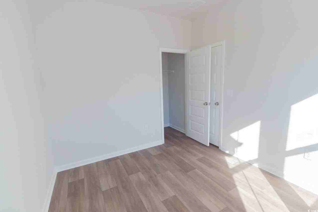 1375 Speedway St - Photo 6 of 26