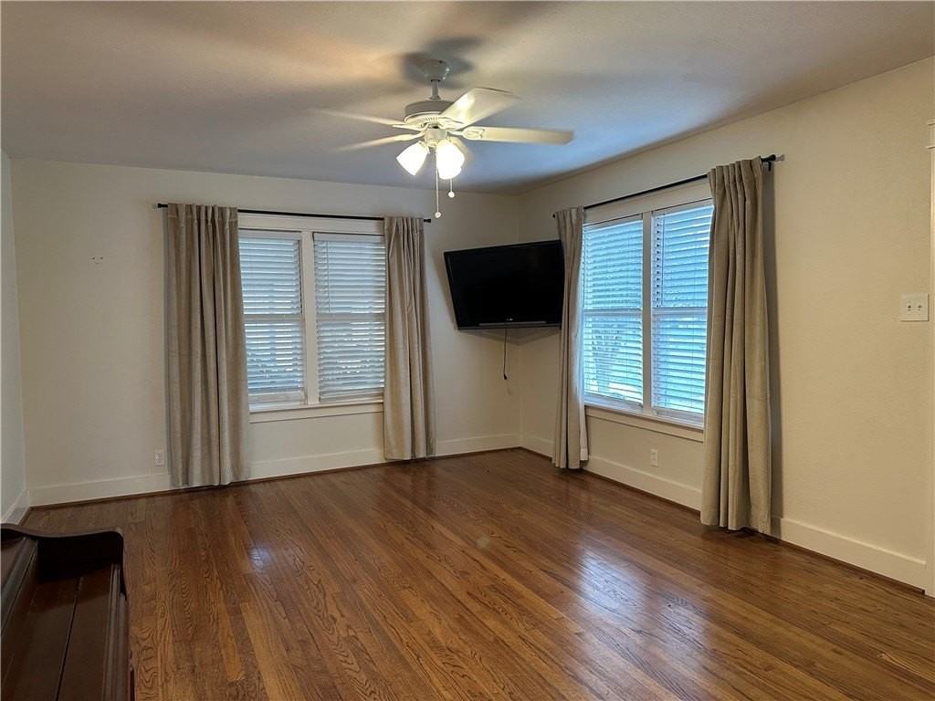 3237 Lawnview St - Photo 2 of 22