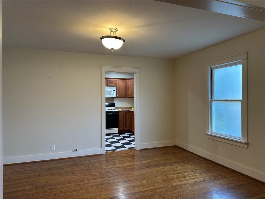 3237 Lawnview St - Photo 5 of 22