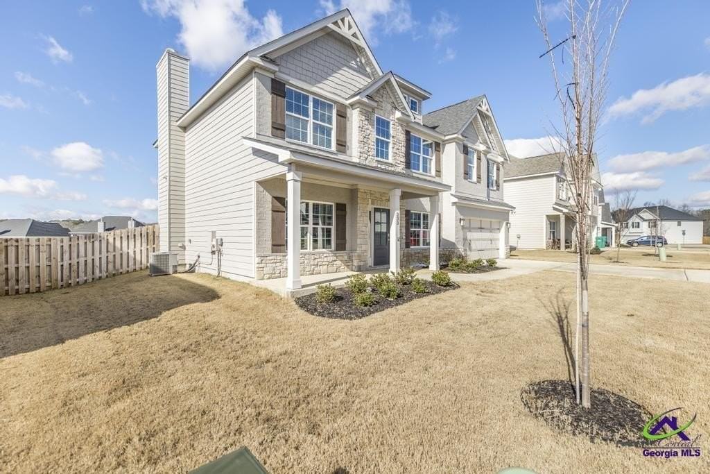 233 Shoshone Cir - Photo 5 of 46