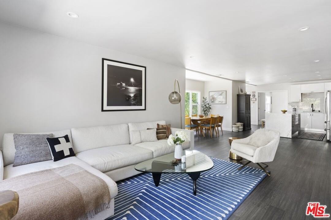 2608 W 74th St - Photo 6 of 40