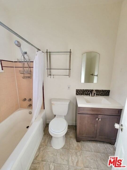 639 S Cochran Ave Apt 202 #202 - Photo 6 of 6