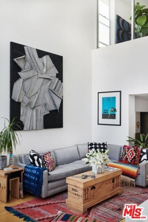 742 N Hudson Ave Apt 2 #2 - Photo 3 of 24