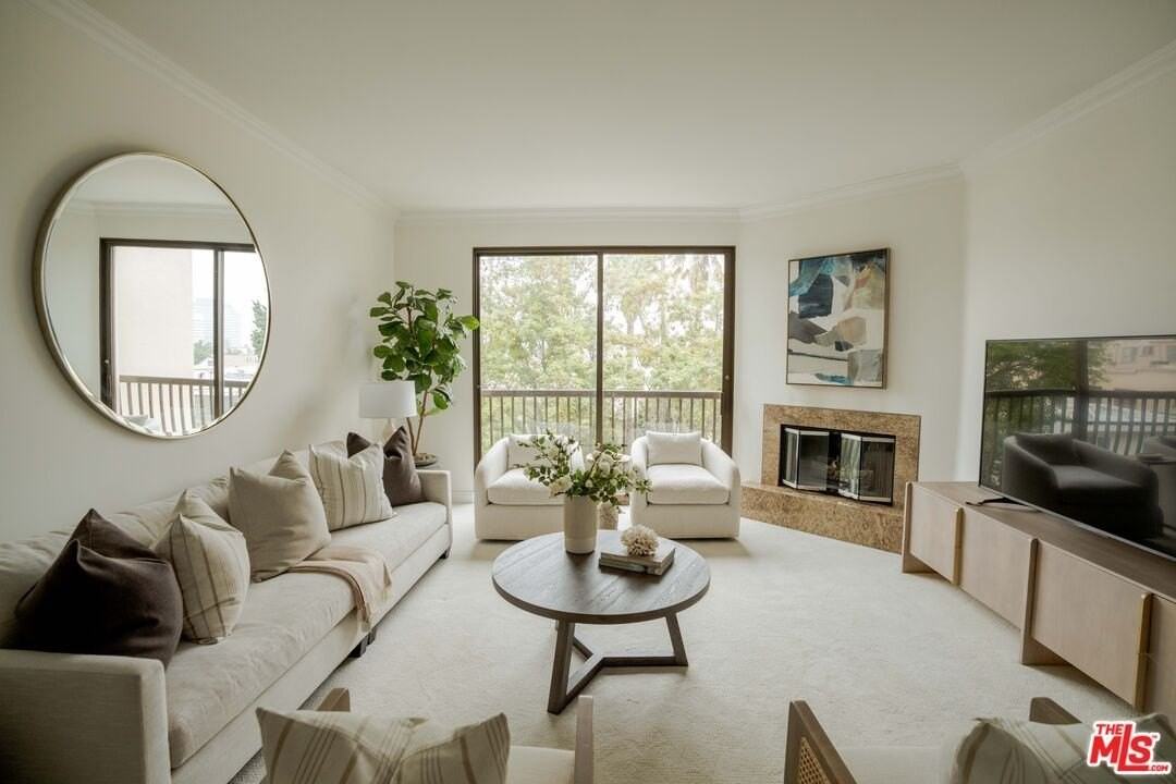 11847 Gorham Ave Apt 302 #302 - Photo 4 of 28