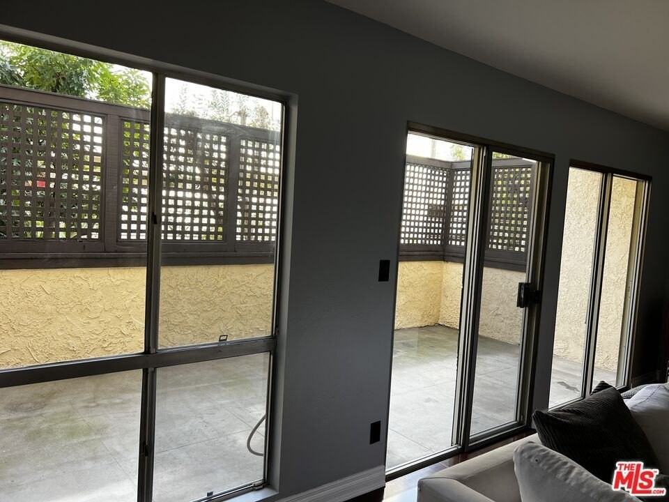 5311 Coldwater Canyon Ave Apt C #C - Photo 3 of 20