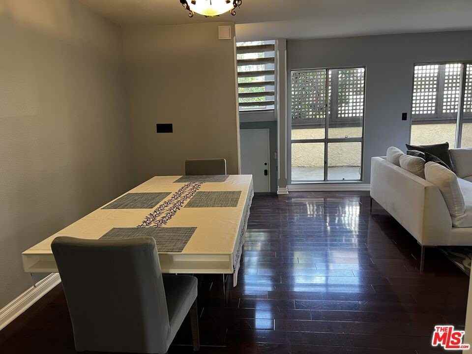 5311 Coldwater Canyon Ave Apt C #C - Photo 4 of 20